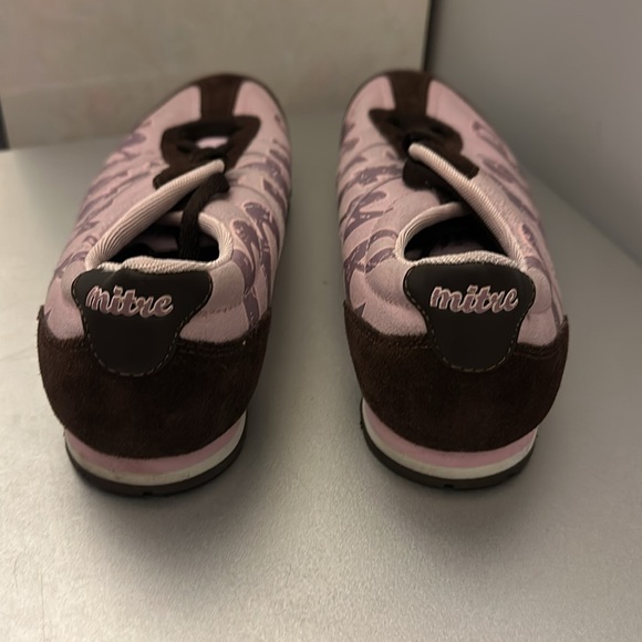 Brand new size 9 Mitre sneakers - Picture 5 of 6